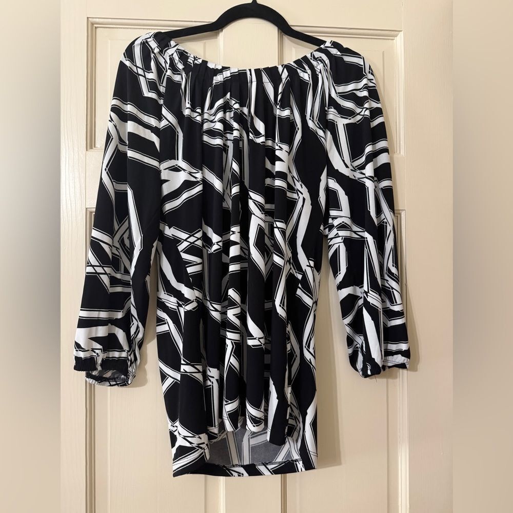 Women’s Style & Co Black and White Geometric Blouse XL